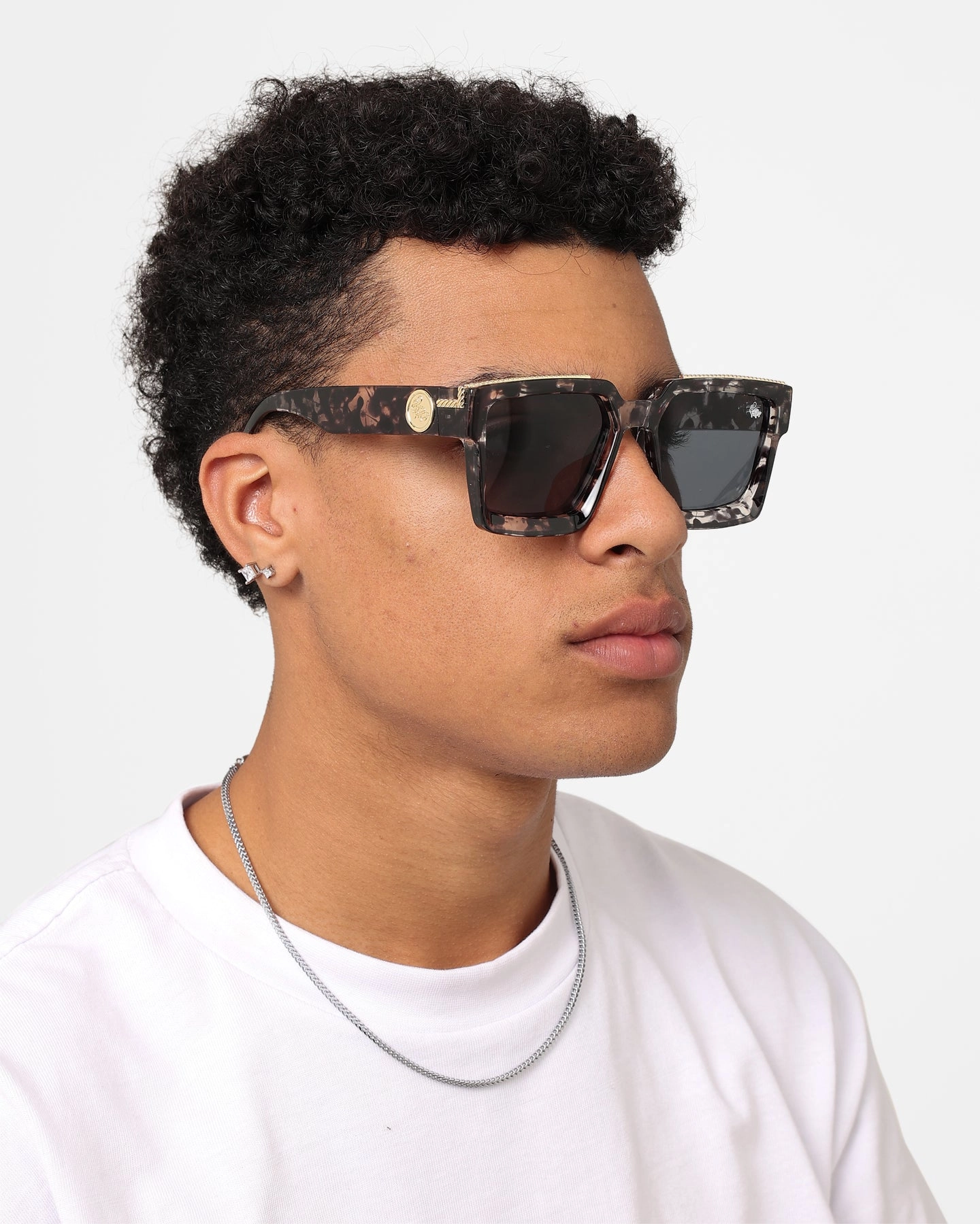 Belvoir & Co Hendrix Billion Sunglasses Marble Black