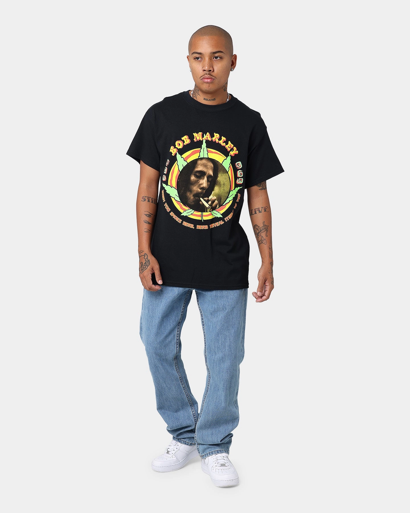 BOB MARLEY Circle Leaf Short Sleeve T-Shirt Black