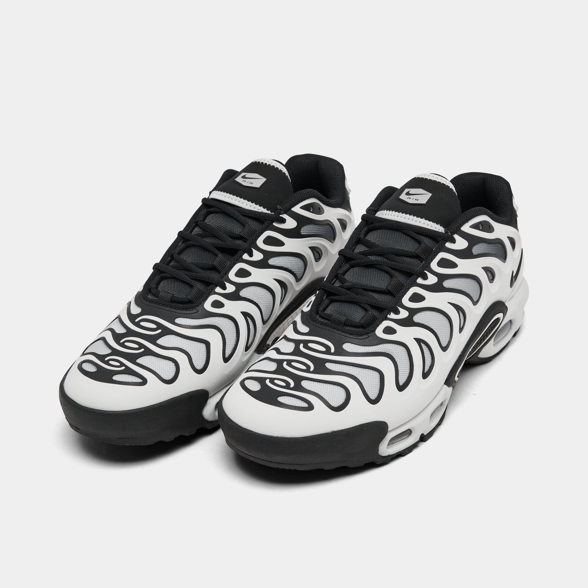 Nike Air Max Plus White / Black - Metallic Silver