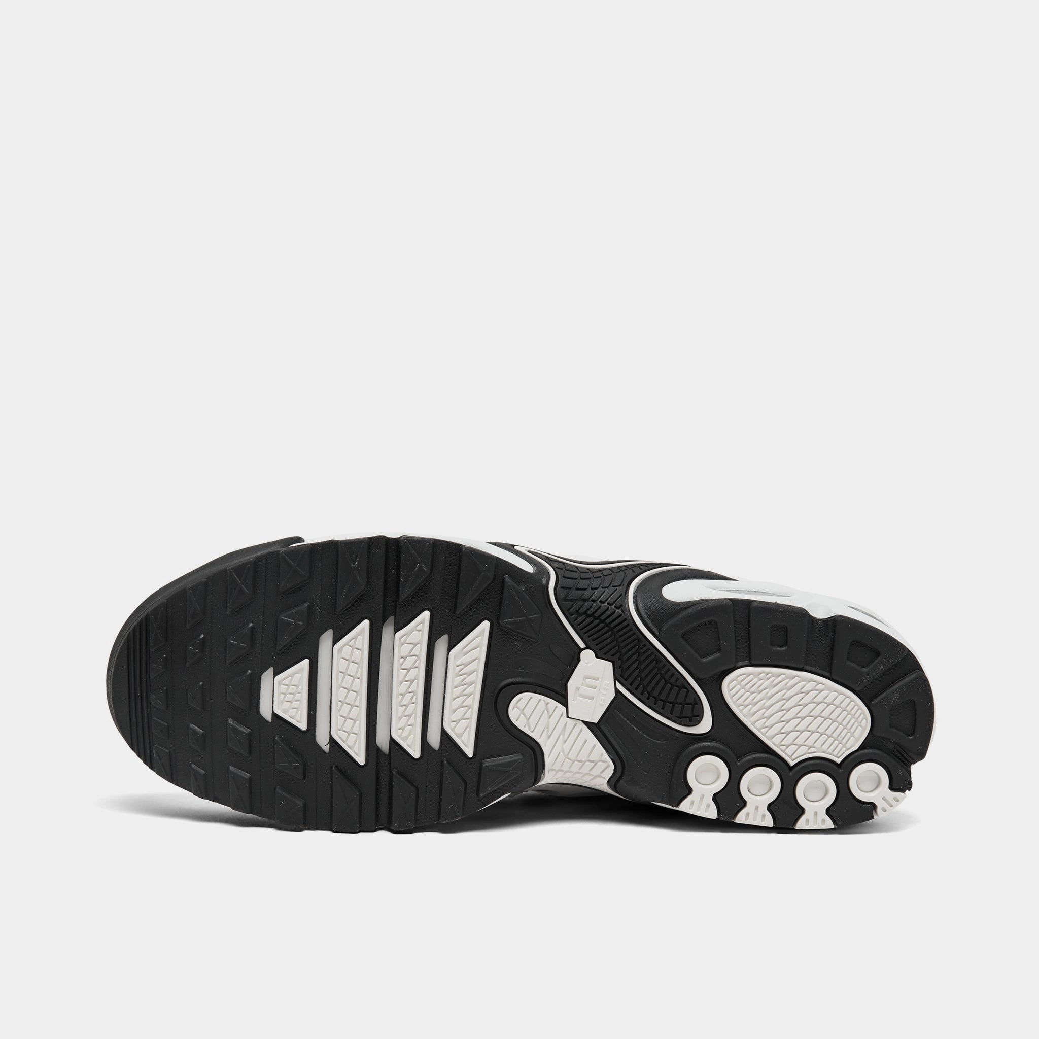 Nike Air Max Plus White / Black - Metallic Silver