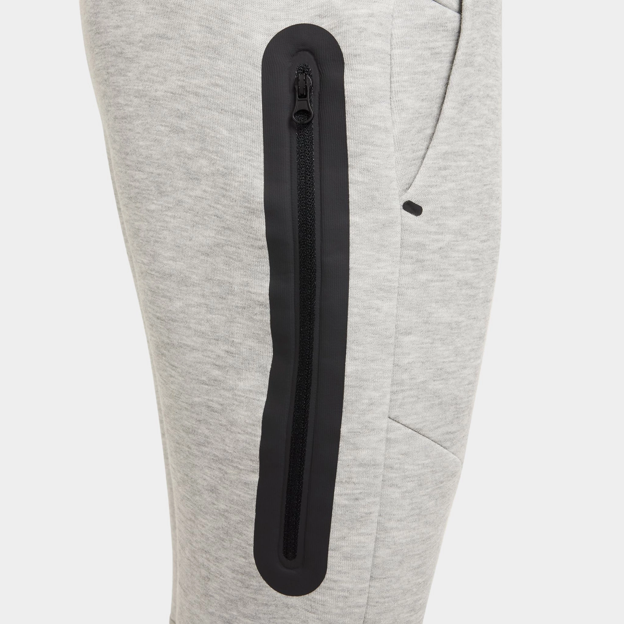Nike Sportswear Junior Boys' Tech Fleece Jogger / Dark Heather Grey