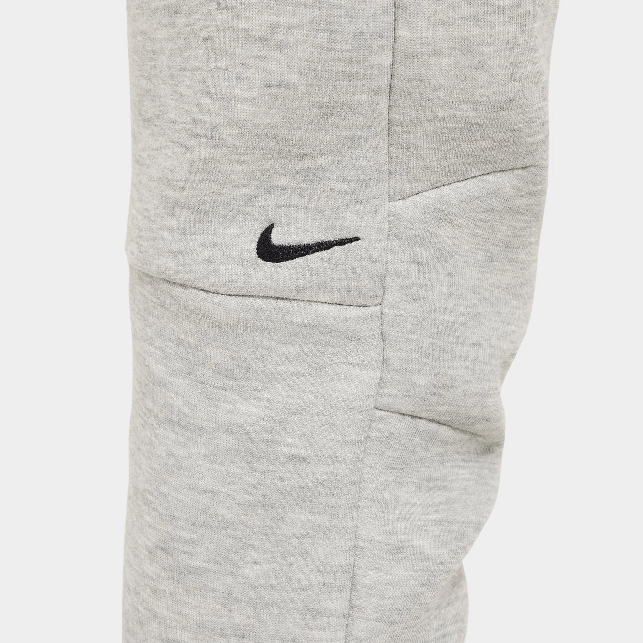 Nike Sportswear Junior Boys' Tech Fleece Jogger / Dark Heather Grey