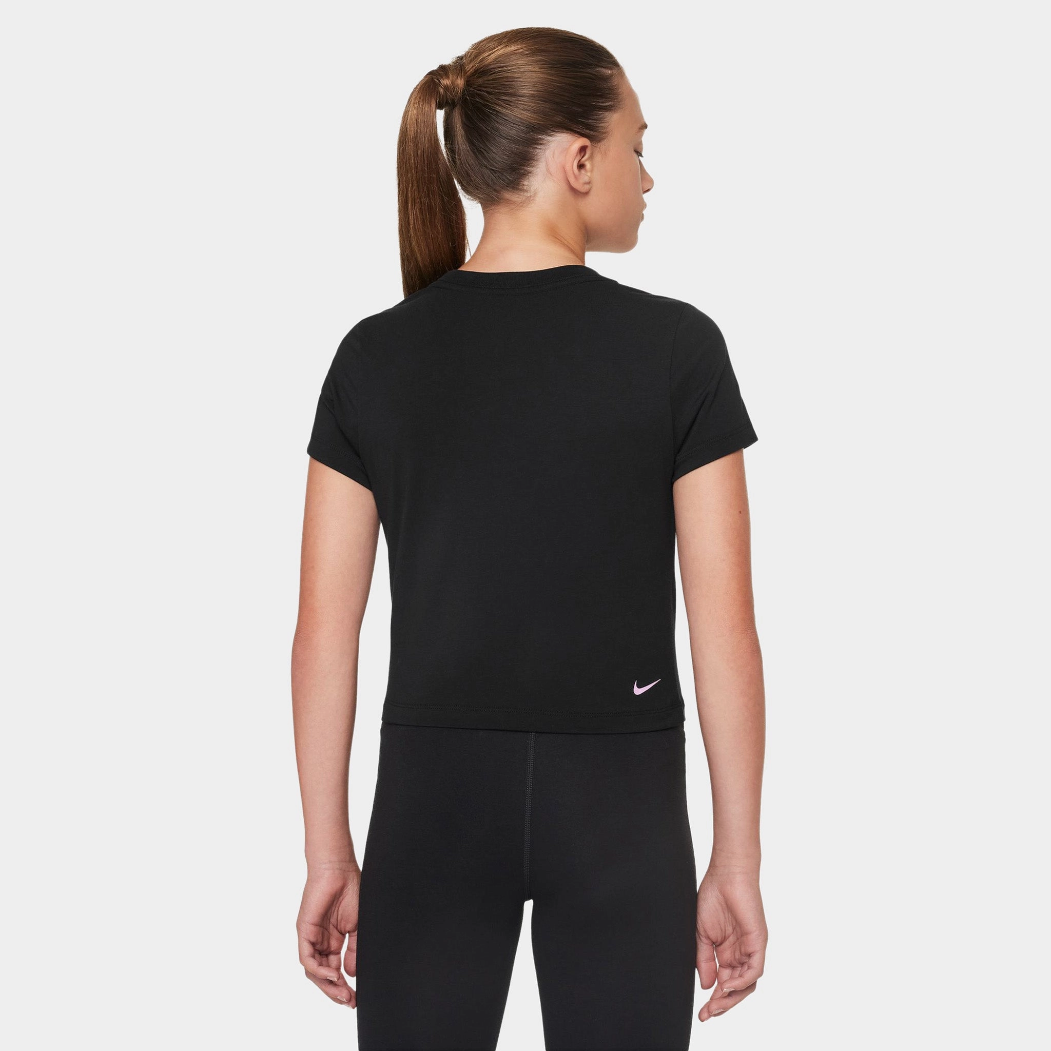 Nike Sportswear Junior Girls' T-Shirt Black