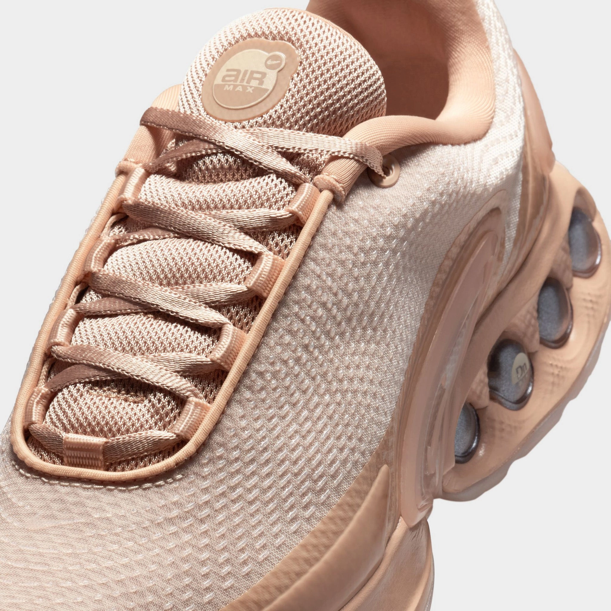 Nike Women's Air Max DN ISA Bio Beige / Sanddrift - Hemp