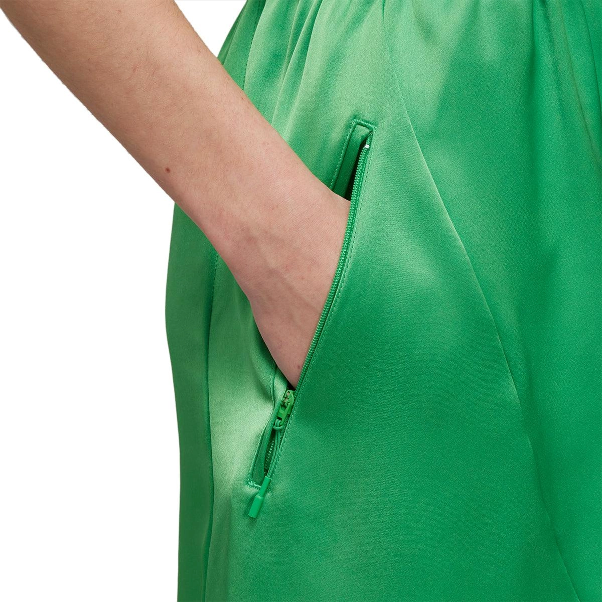 Wmns Classic Tech Silk Shorts 'Semi Flash Green'